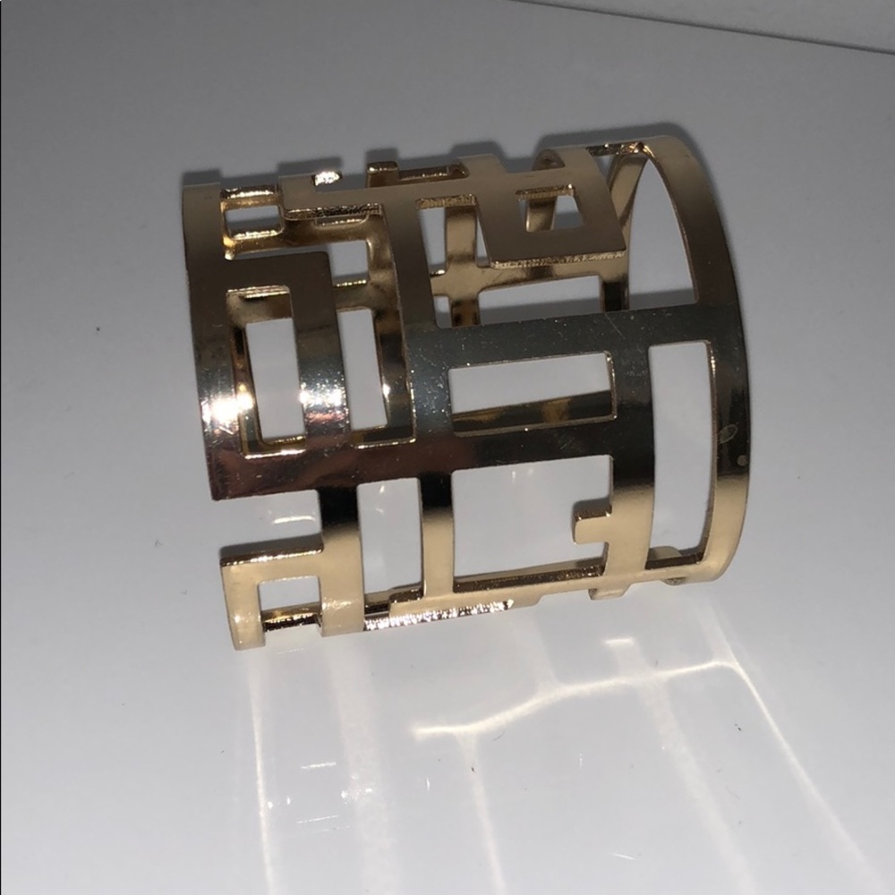 GOLD ABSTRACT CUFF BRACELET - Picture 3 of 4